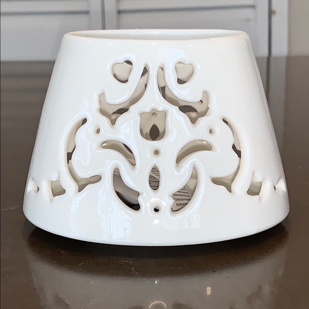 Final $ NiB Home Interiors and Gifts Floral Cut-Out Ceramic Candle Shade